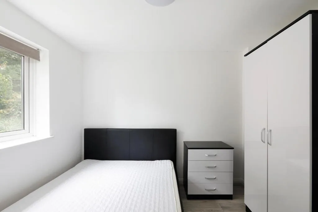 6 bedroom terraced house for rent