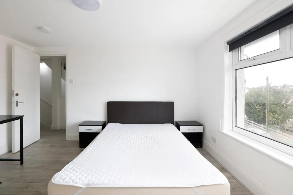 6 bedroom terraced house for rent
