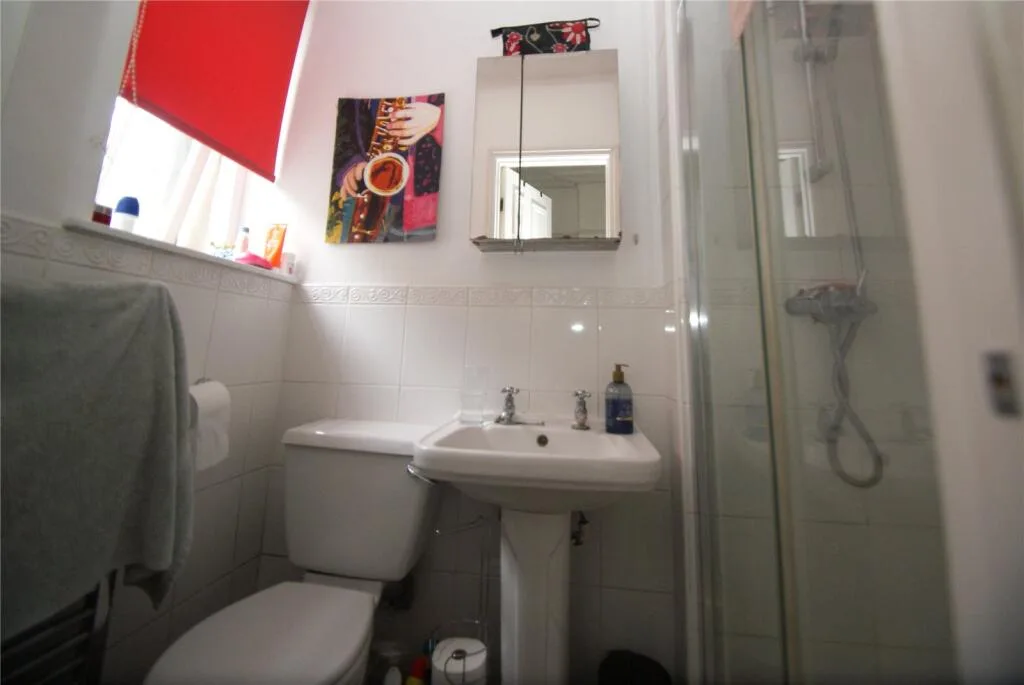 2 bedroom maisonette for rent