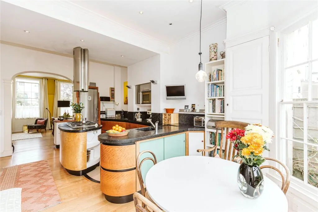 4 bedroom terraced house for rent