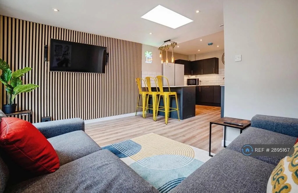 1 bedroom house share for rent