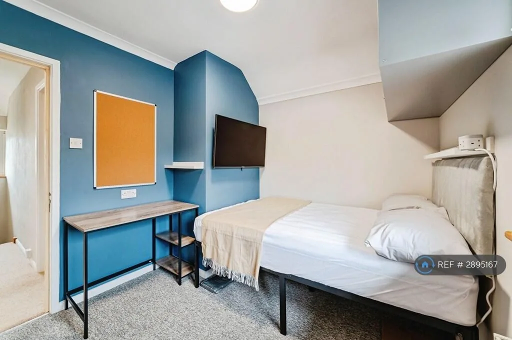 1 bedroom house share for rent