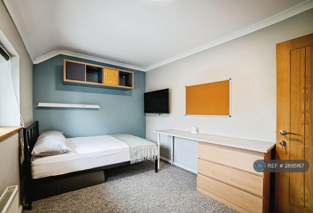 1 bedroom house share for rent