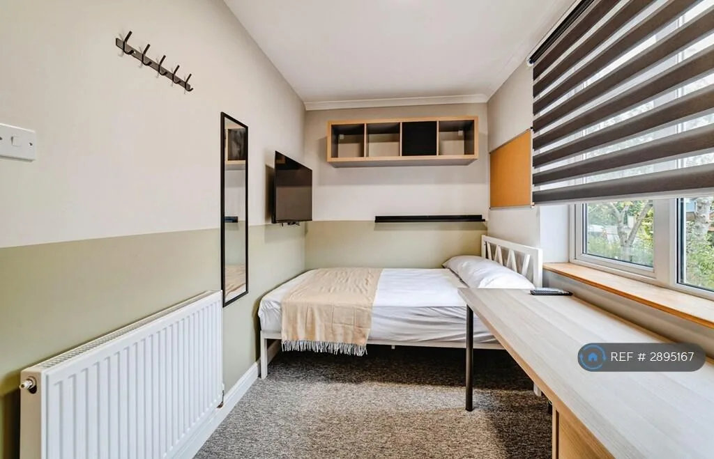 1 bedroom house share for rent