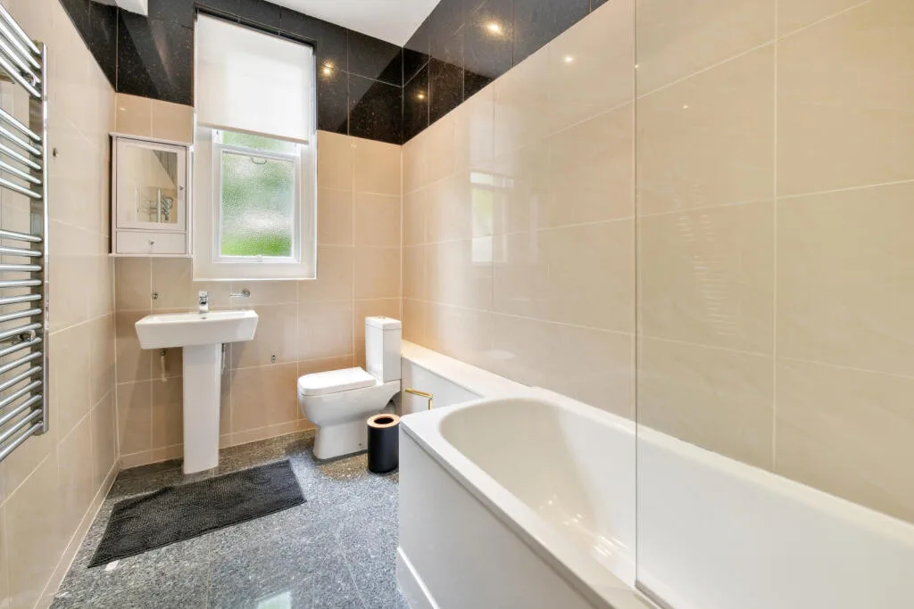 3 bedroom flat for rent
