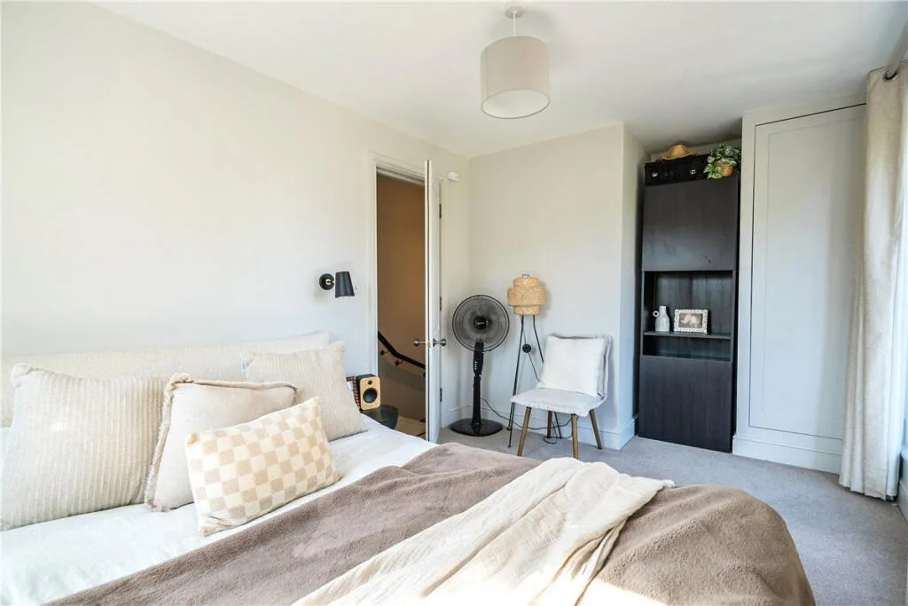 2 bedroom house for rent