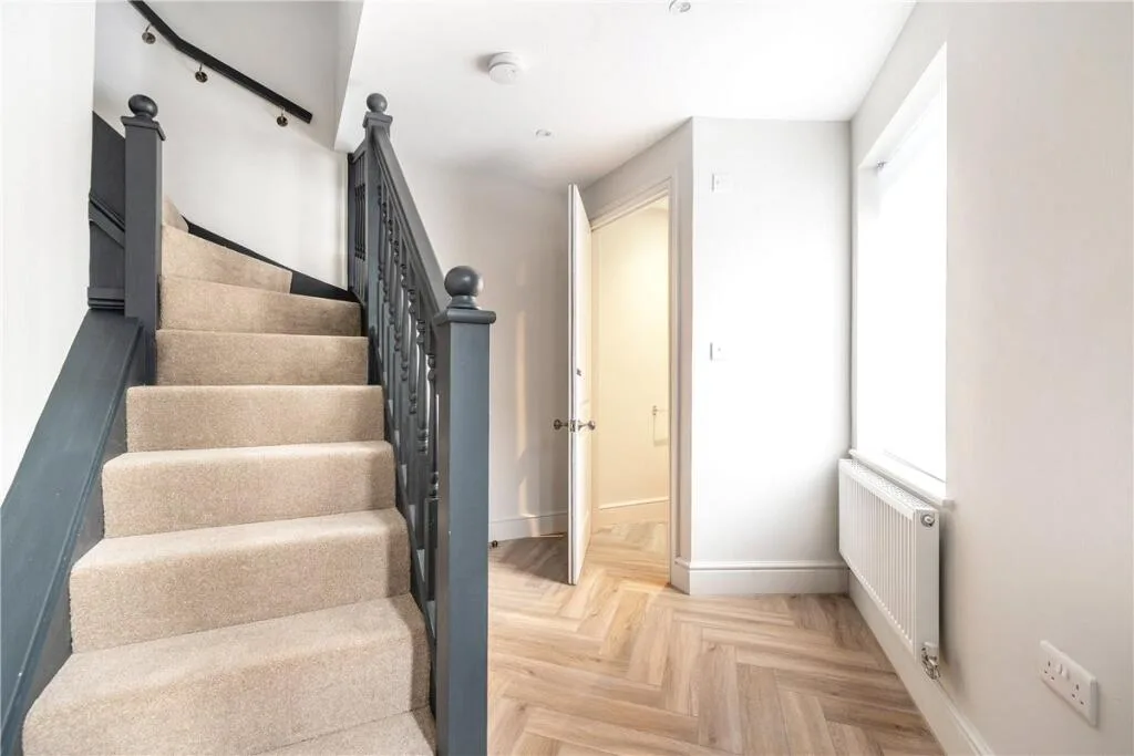 2 bedroom house for rent