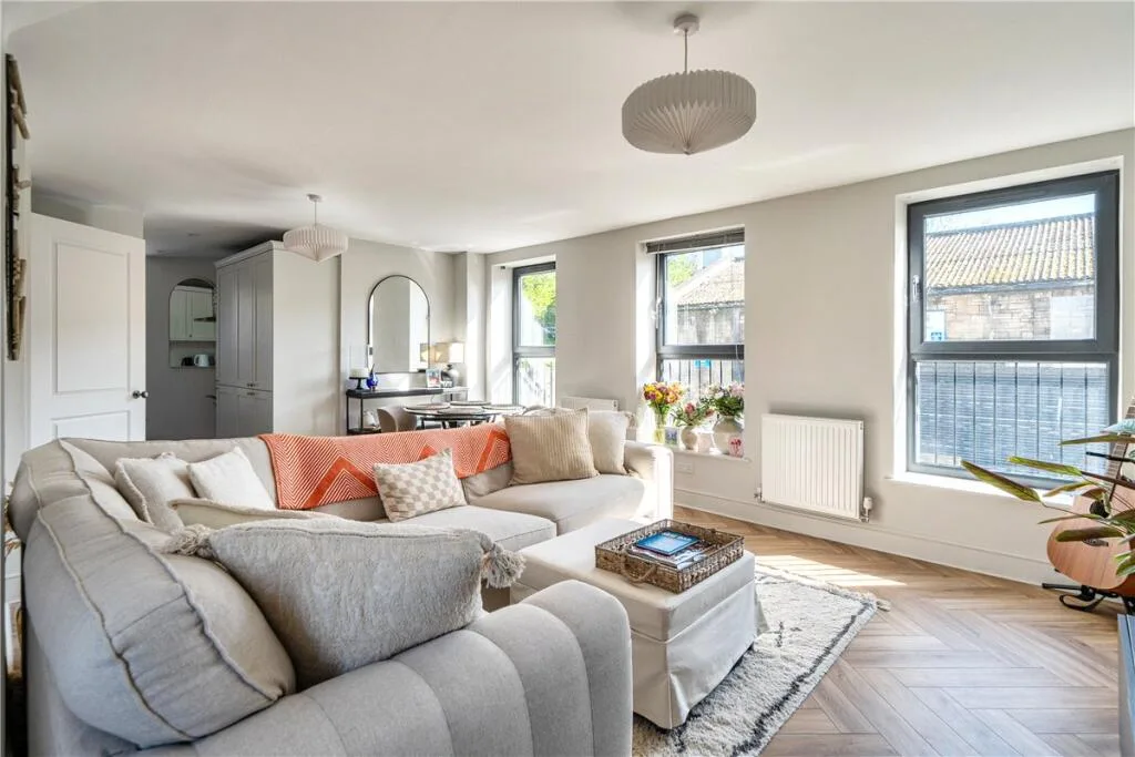2 bedroom house for rent