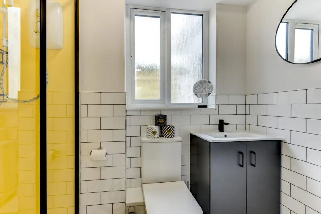 1 bedroom house share for rent