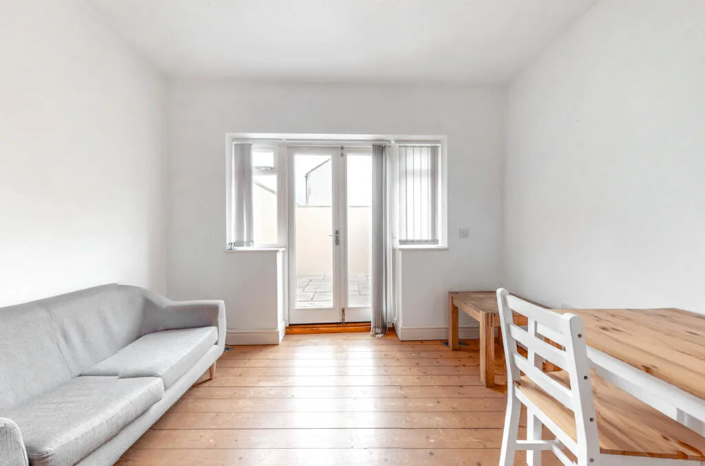 1 bedroom bungalow for rent