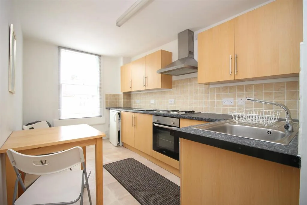 Studio flat for rent
