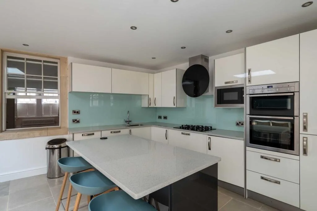 4 bedroom apartment for rent