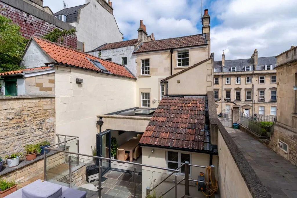 4 bedroom apartment for rent