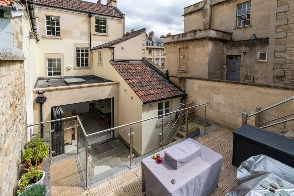 4 bedroom apartment for rent