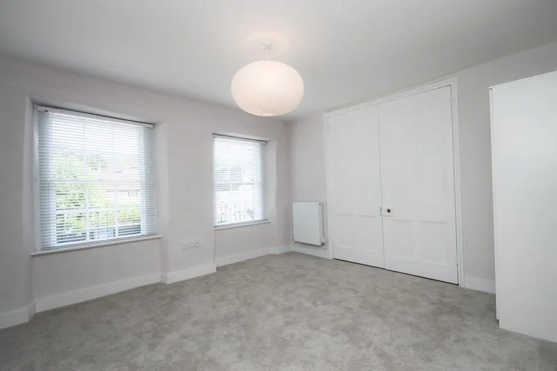 2 bedroom house for rent