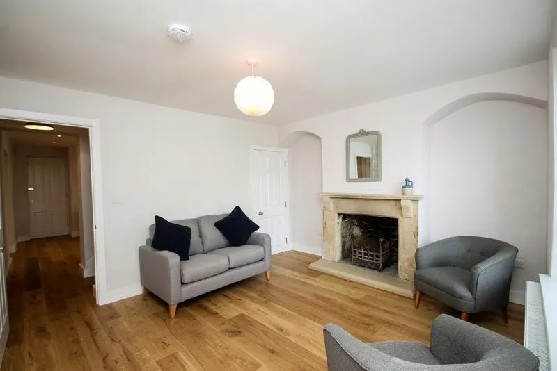 2 bedroom house for rent