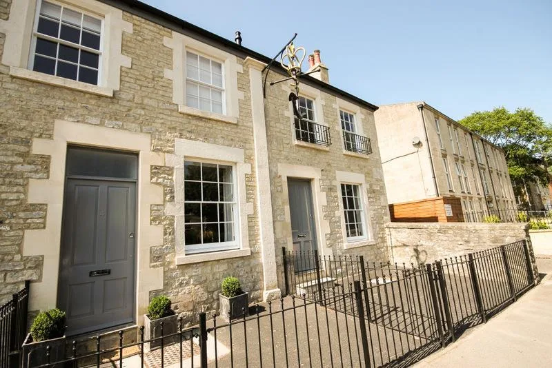 2 bedroom house for rent