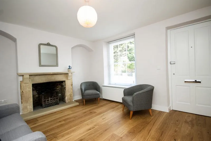 2 bedroom house for rent