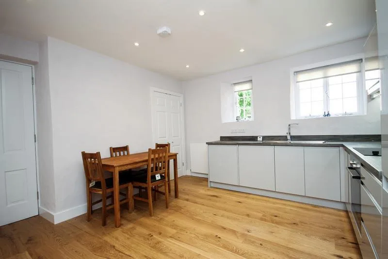 2 bedroom house for rent