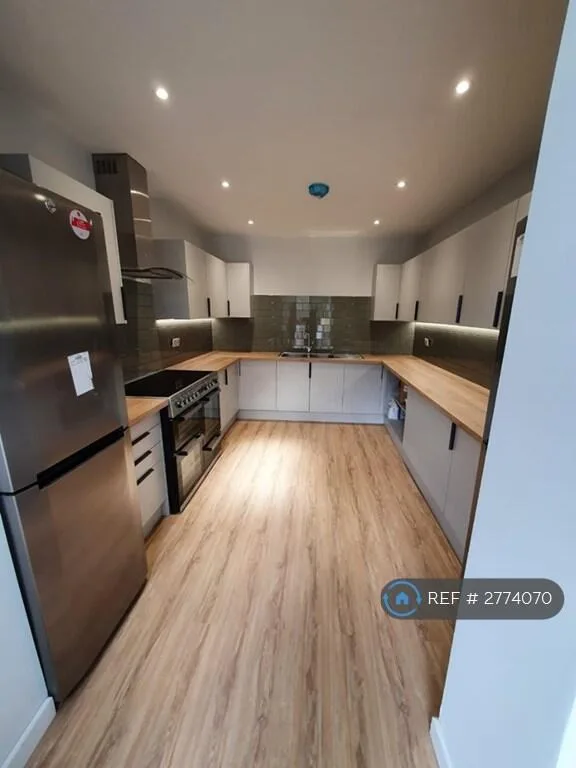 1 bedroom house share for rent