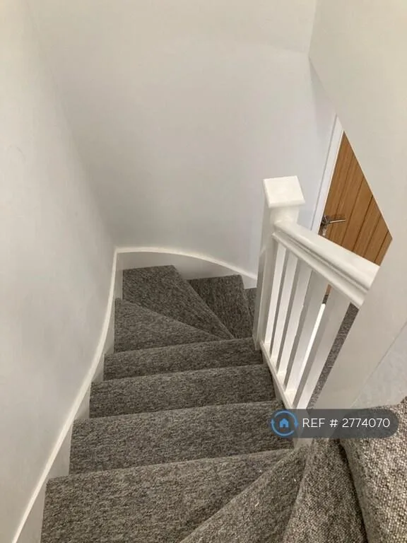 1 bedroom house share for rent
