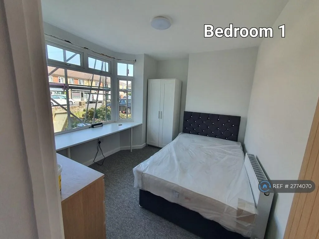 1 bedroom house share for rent