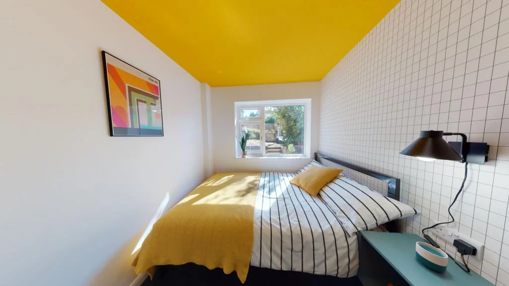 6 bedroom semi-detached house for rent