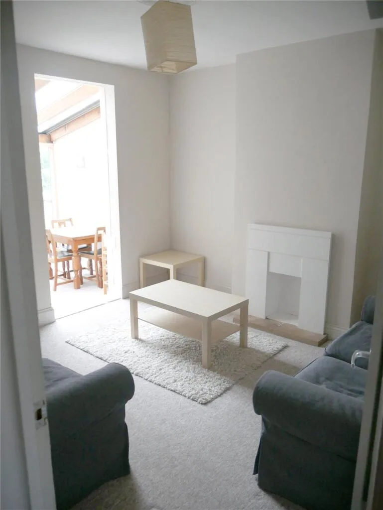 5 bedroom terraced house for rent