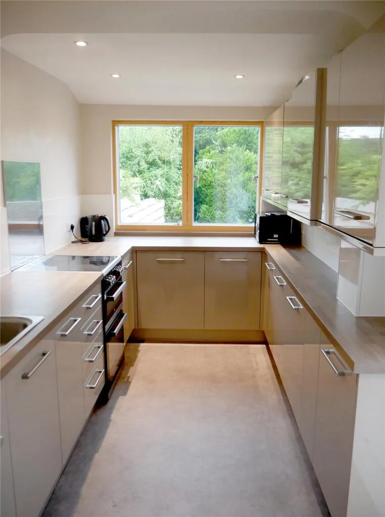 5 bedroom terraced house for rent