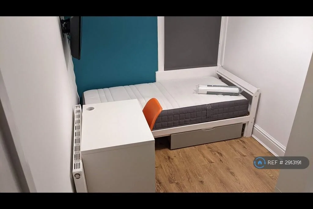 5 bedroom terraced house for rent