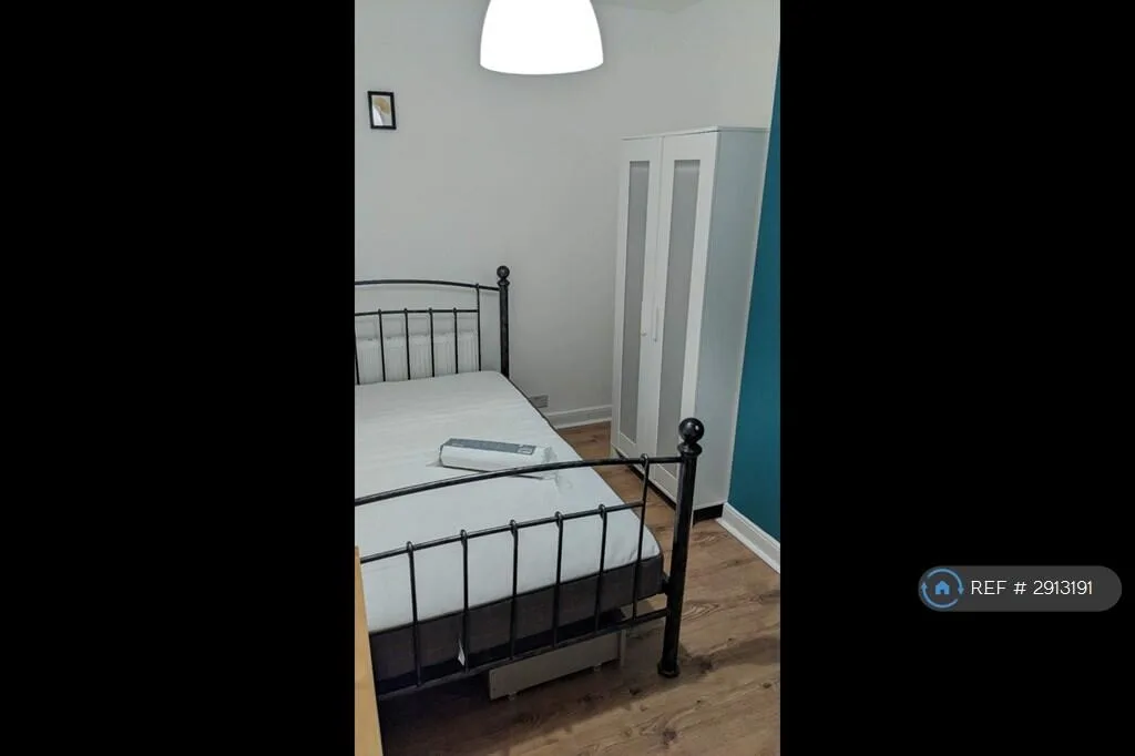5 bedroom terraced house for rent