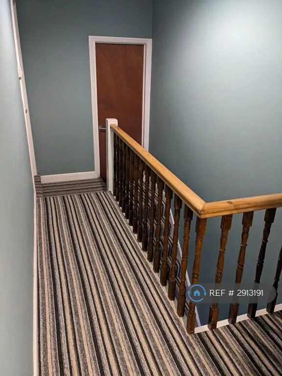 5 bedroom terraced house for rent