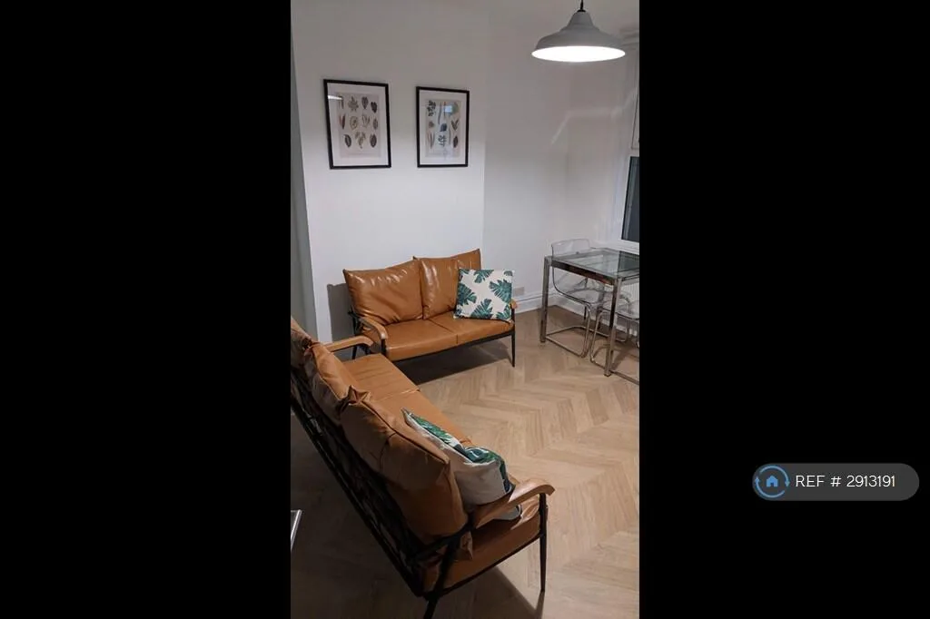 5 bedroom terraced house for rent