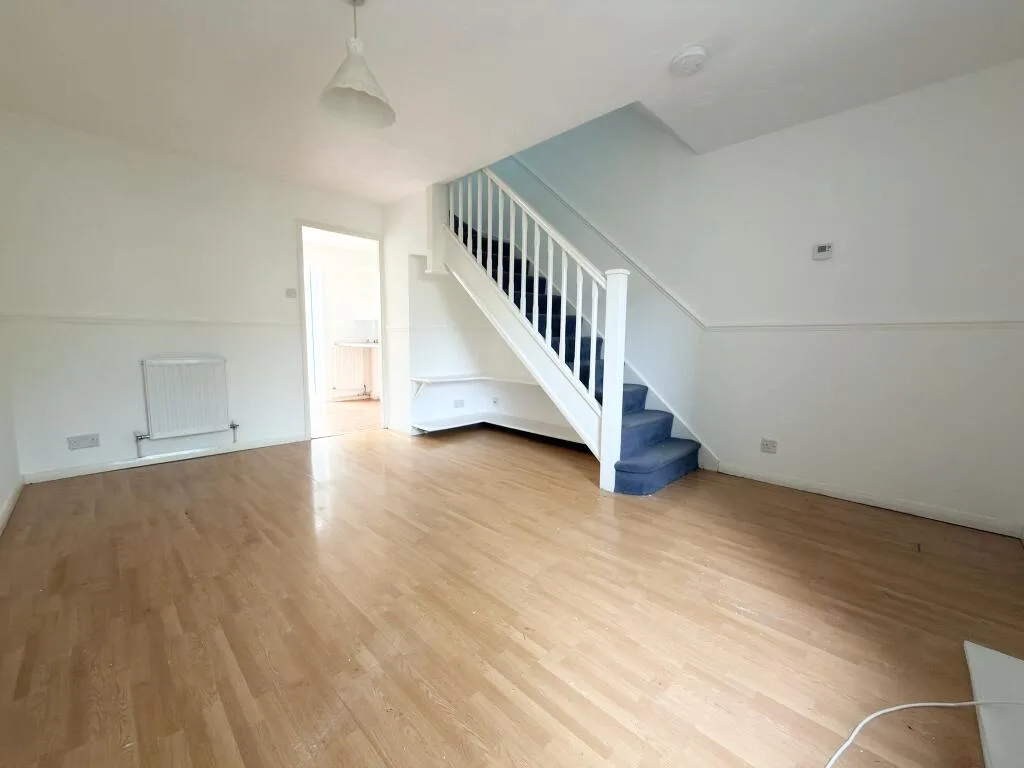 2 bedroom house for rent