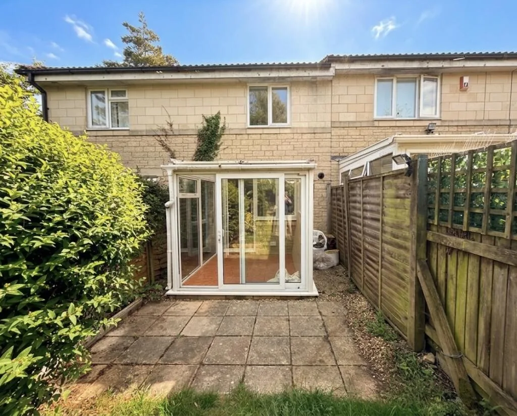 2 bedroom house for rent