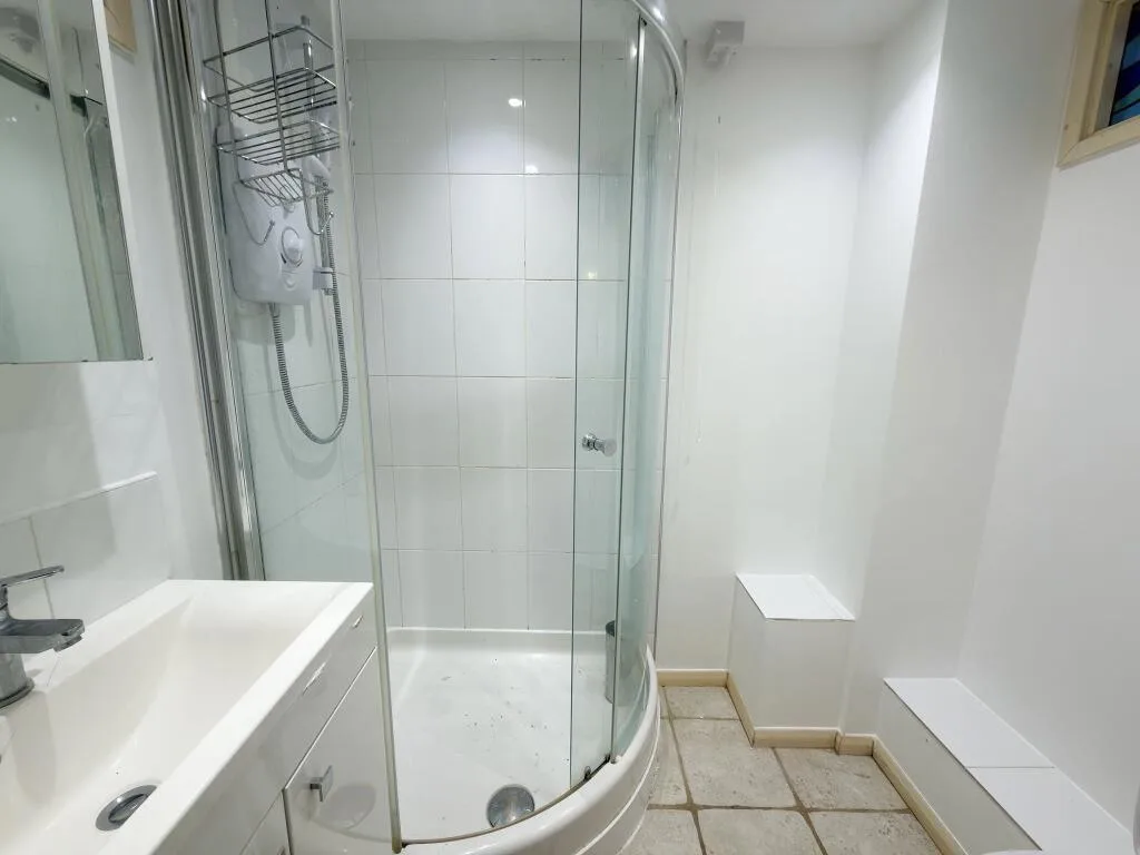 2 bedroom house for rent