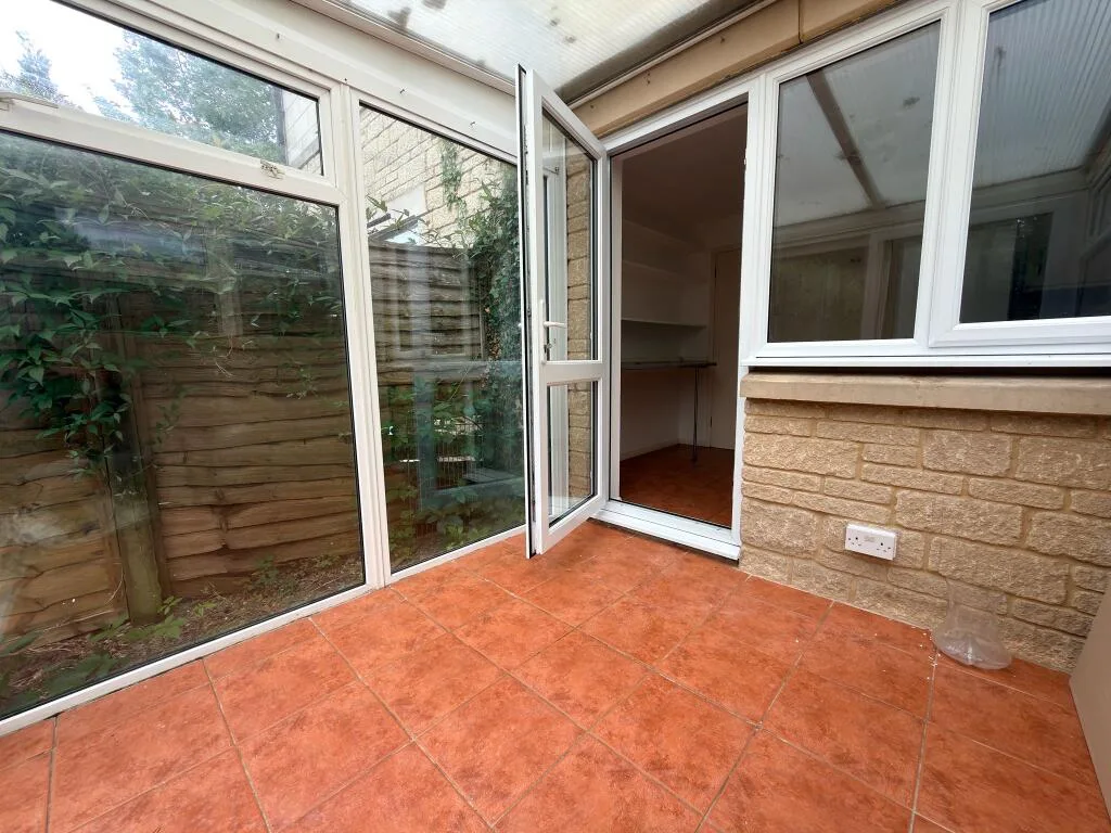2 bedroom house for rent