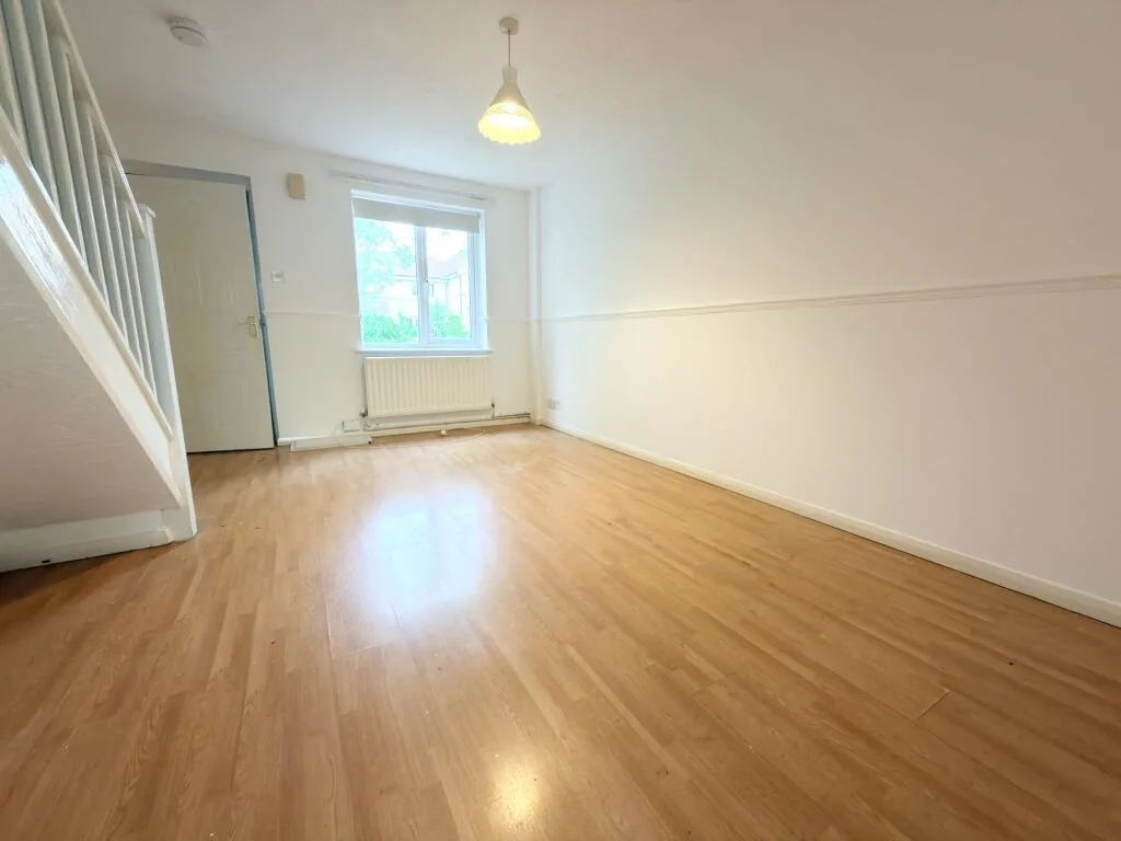 2 bedroom house for rent