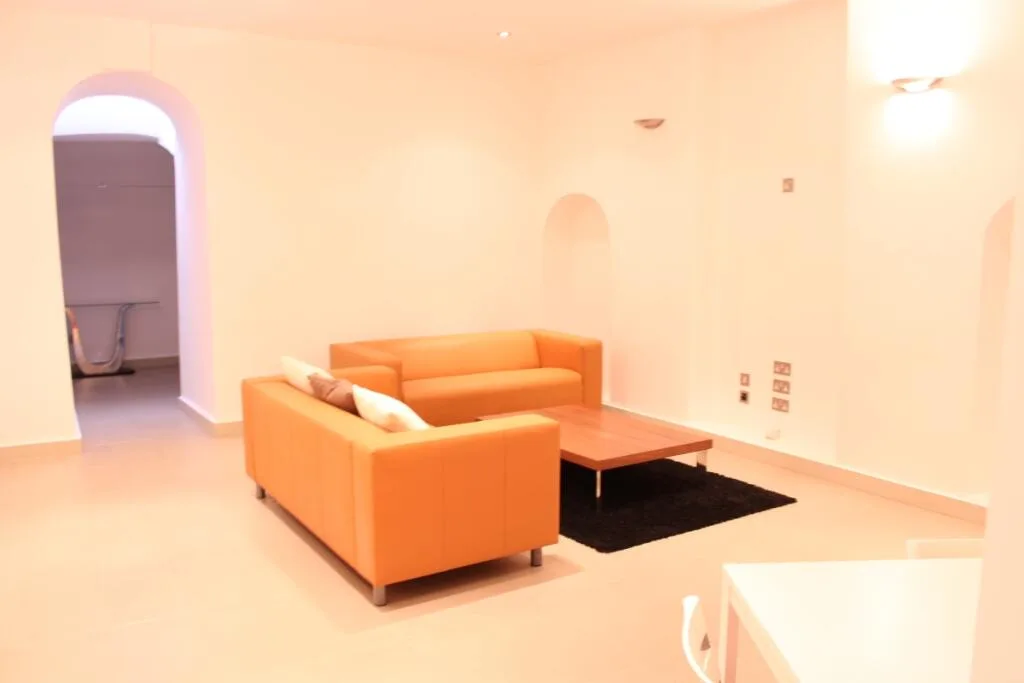 3 bedroom maisonette for rent