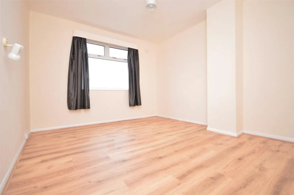 3 bedroom semi-detached house for rent