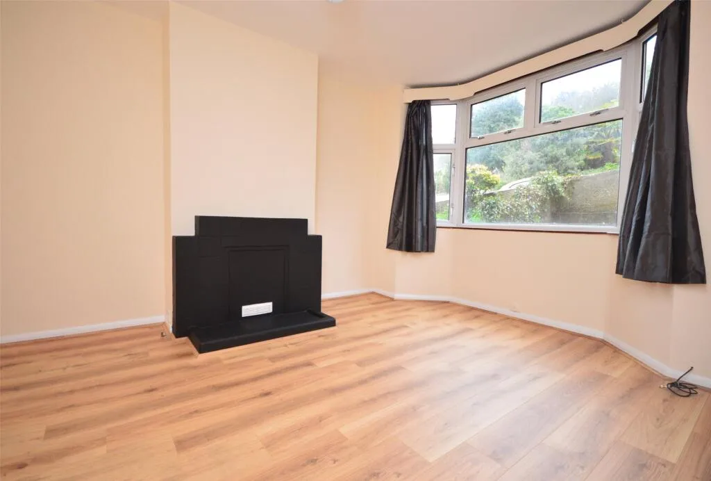 3 bedroom semi-detached house for rent