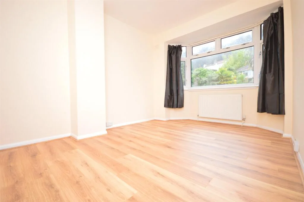 3 bedroom semi-detached house for rent