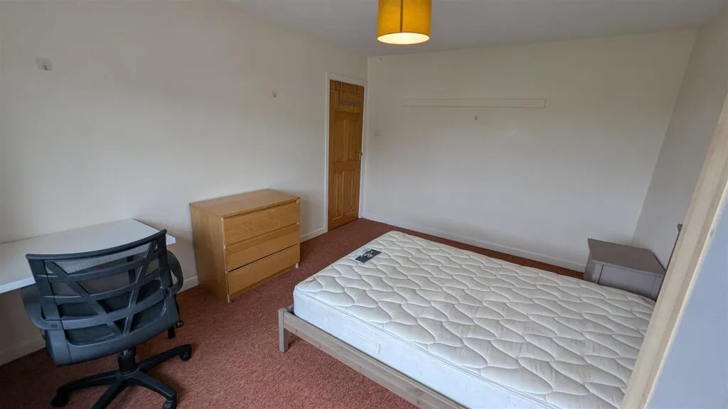 5 bedroom house for rent