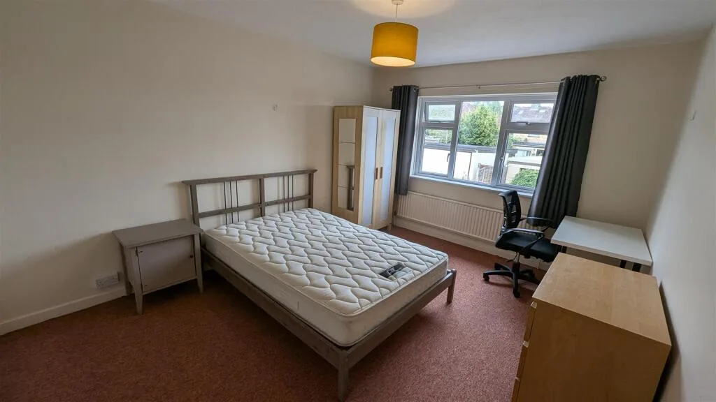 5 bedroom house for rent