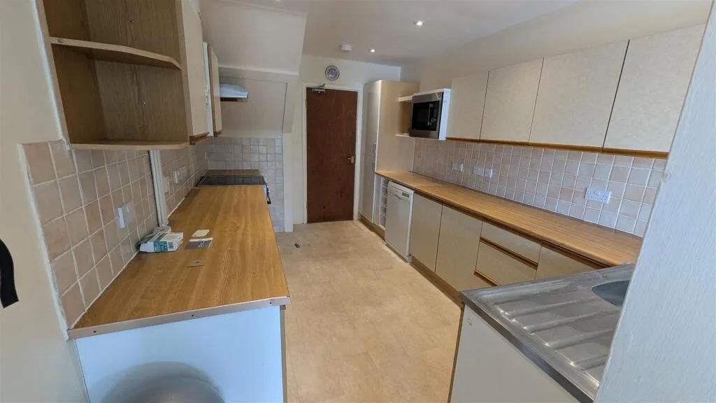 5 bedroom house for rent
