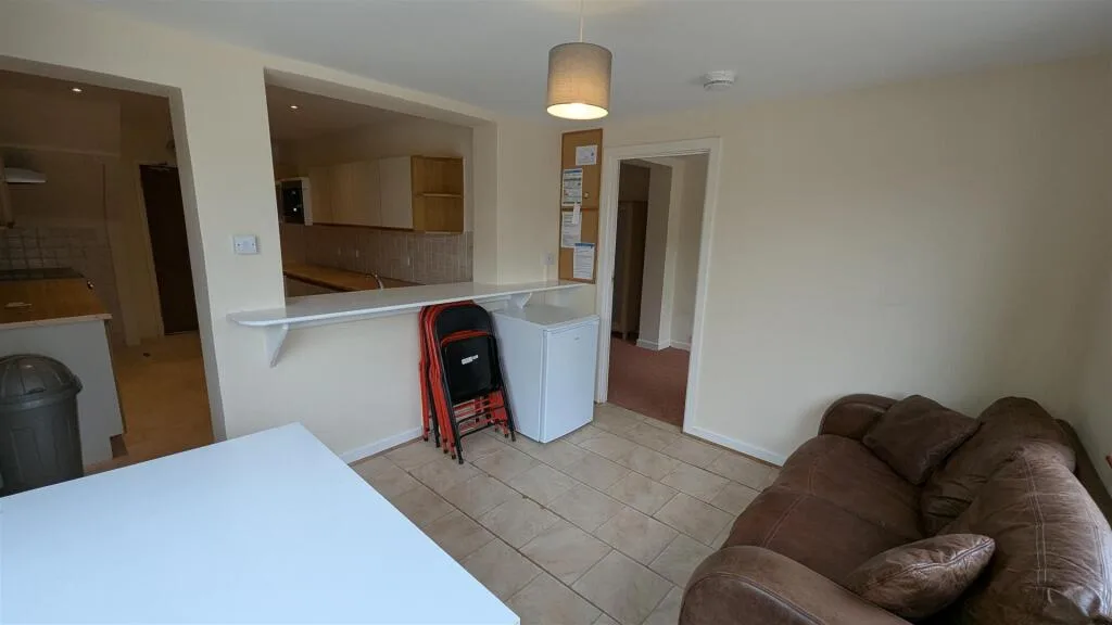 5 bedroom house for rent