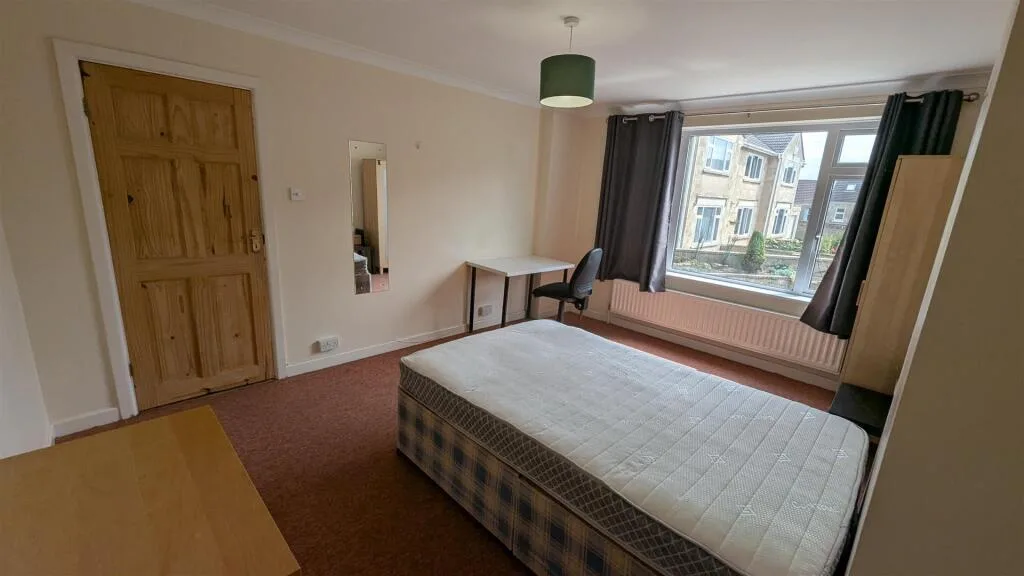 5 bedroom house for rent