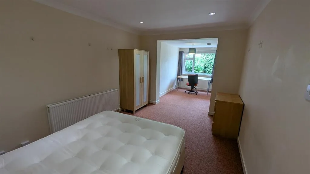 5 bedroom house for rent