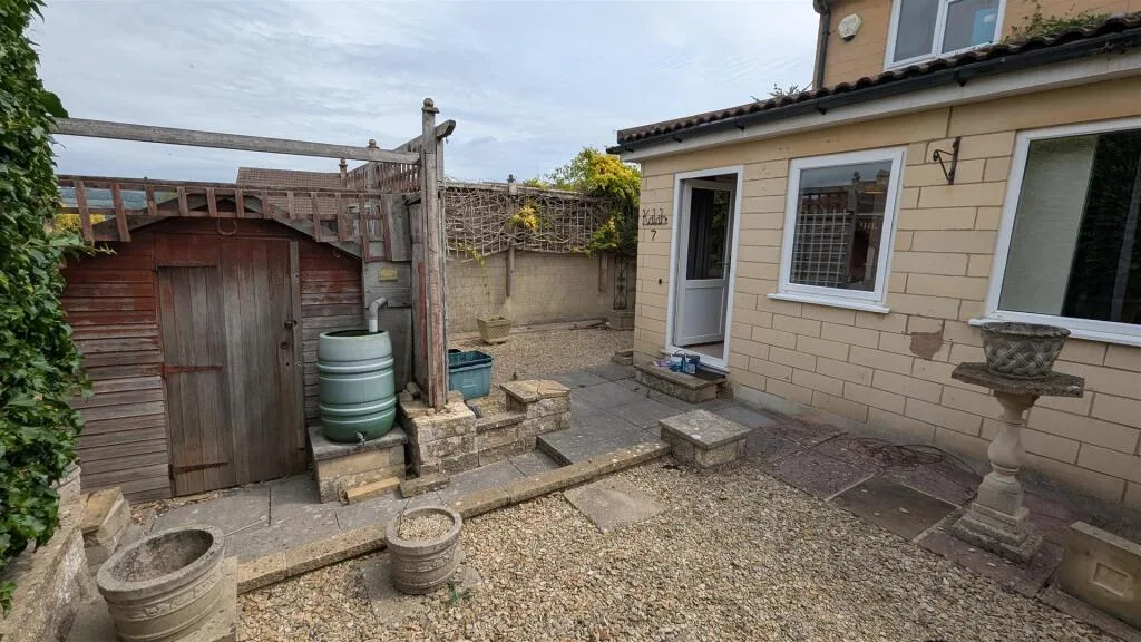 5 bedroom house for rent