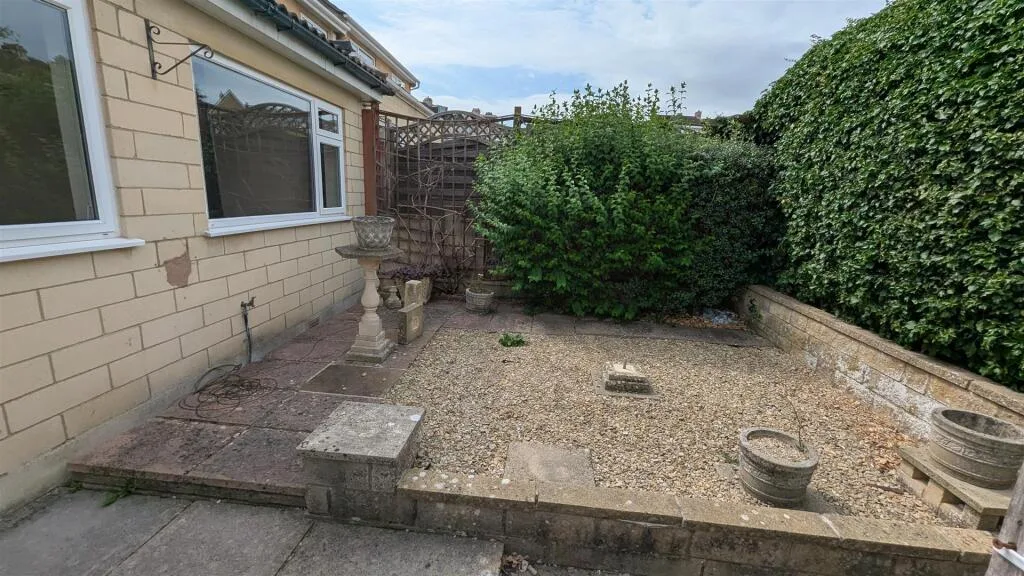 5 bedroom house for rent